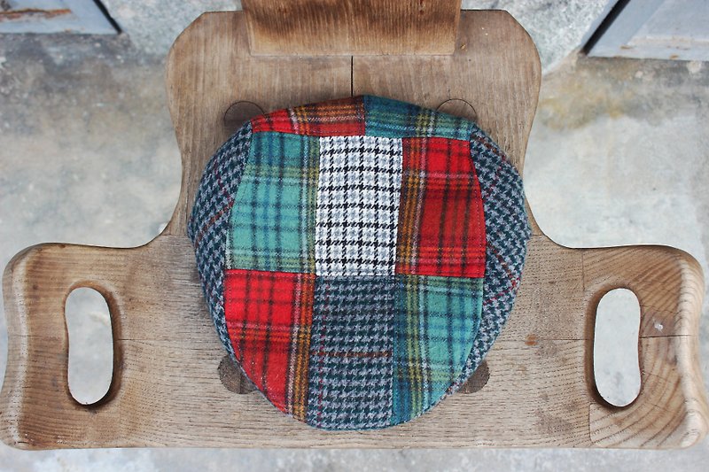 H511[Vintage帽子]{義大利製裏標}Flat Hat紅色綠色灰色格紋拼接羊毛平頂帽(Made in Italy)(聖誕交換禮物推薦好物) - 帽子 - 羊毛 綠色