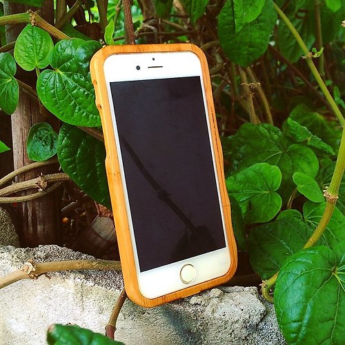 HandMacraft Bamboo Case with grasp for iPhone 6/6s/7/8