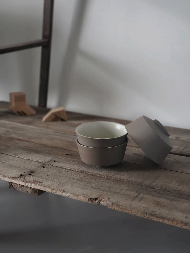 Exclusive【Anniversary Limited】Happy Day_Unglazed small bowl set of 2 (1 set of 2 pieces) - Bowls - Pottery Brown