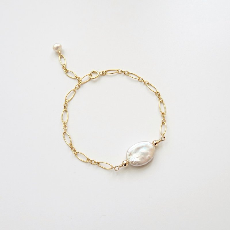 Baroque Freshwater Pearl 14K GF Oval Link Handmade Bracelet | Coin Pearl - สร้อยข้อมือ - ไข่มุก สีทอง
