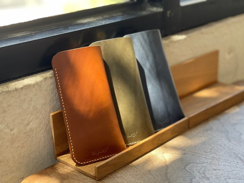 【Handmade leather goods】Handmade leather glasses bag - Other - Genuine Leather Multicolor
