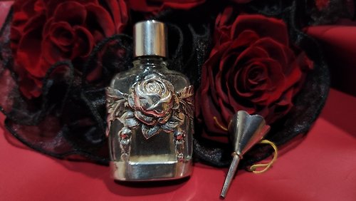 蘇妃古董秘室 1990年倫敦製玫瑰純銀玻璃香水瓶(有Hallmark)含漏斗【情人節禮物