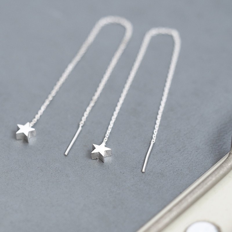 Micro tiny star chain earrings Silver 925 - ต่างหู - โลหะ สีเงิน
