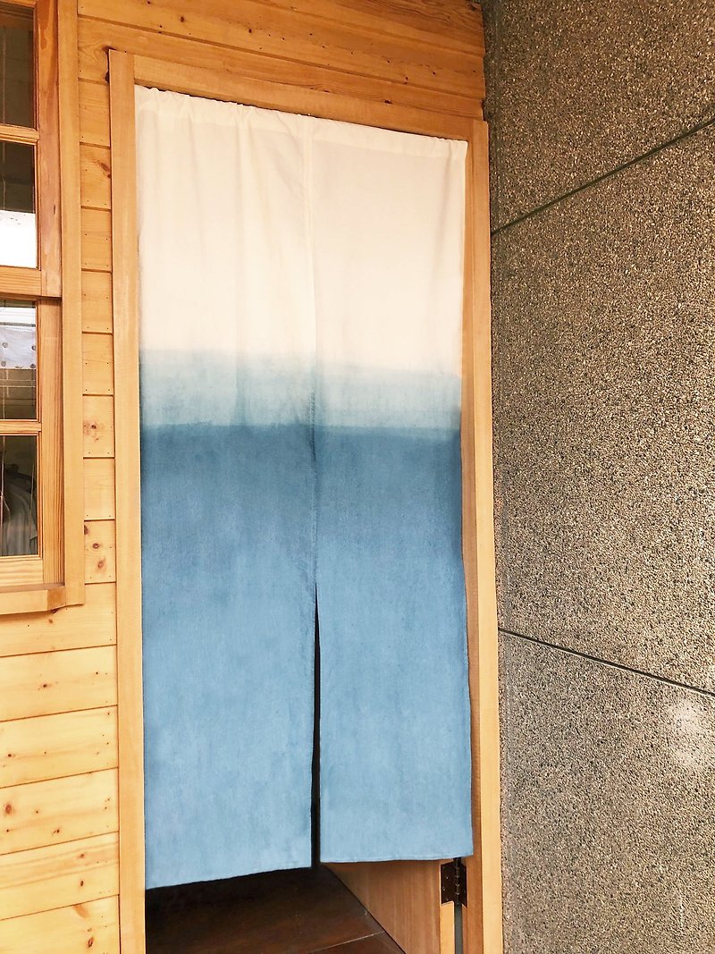 Organic Cotton Blue Dyed Japanese Long Door Curtain Organic Cotton - ม่านและป้ายประตู - ผ้าฝ้าย/ผ้าลินิน สีน้ำเงิน