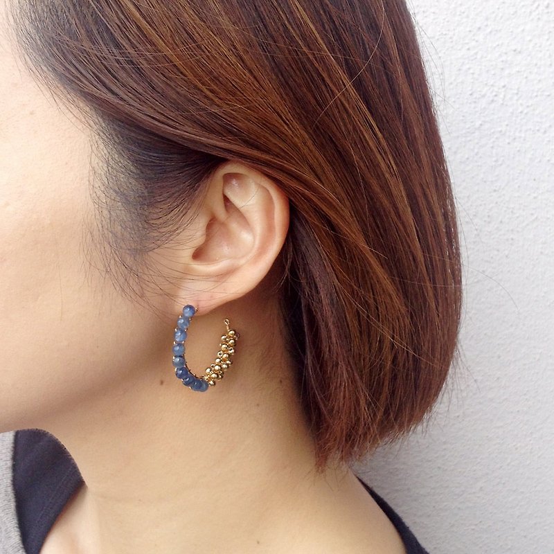 14 kgf Kay Night × Vintage Gold Beads Bicolor 3/4 Big Hoop Earrings - Earrings & Clip-ons - Gemstone Blue