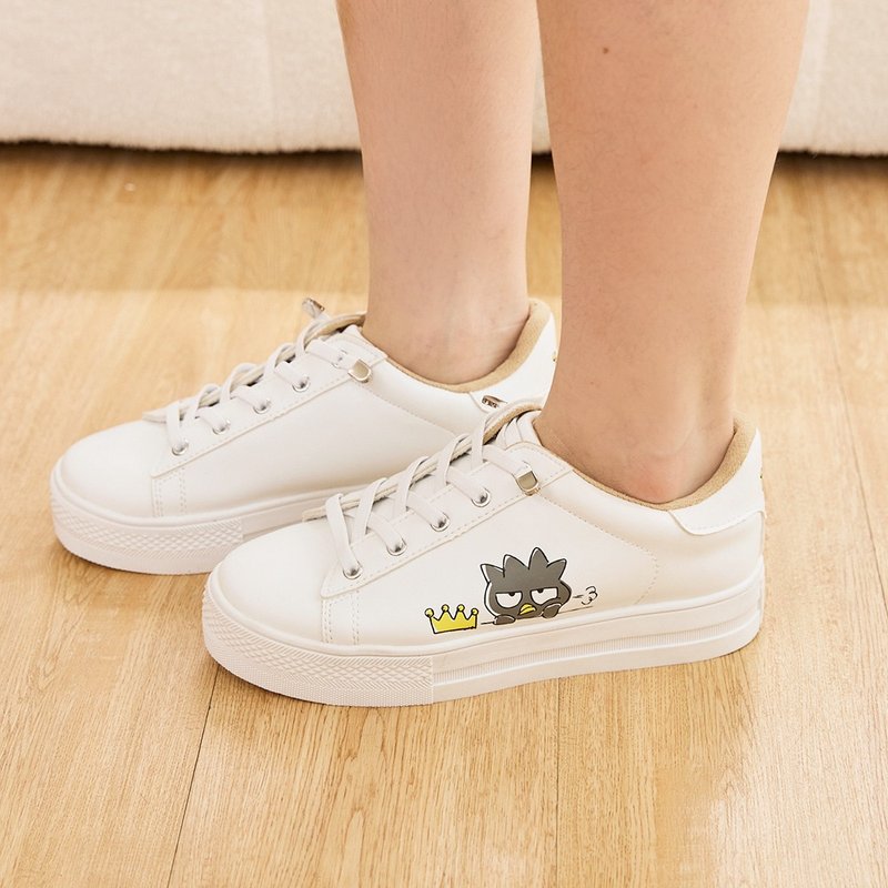 Paidal x Badtz-maru XO Small Crown Leather Slip-On Platform Casual Shoes - White - รองเท้าลำลองผู้หญิง - หนังเทียม ขาว