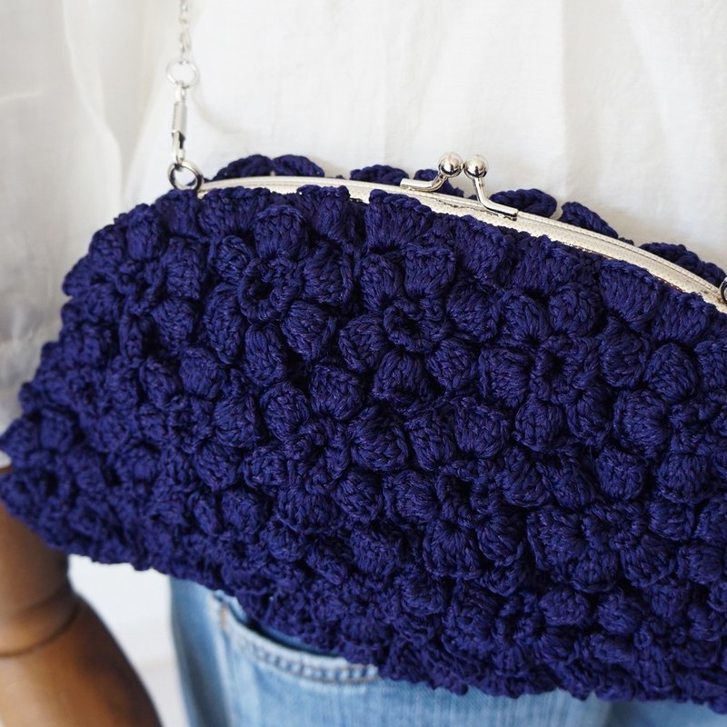 Ba-ba handmade Poppy puff knitting hand bag  No.C1673 - 手拿包 - 其他材質 藍色