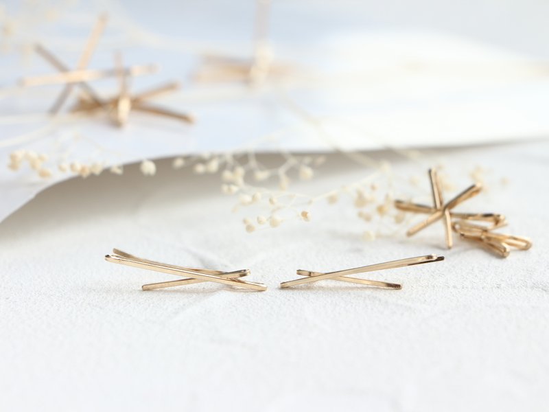 14kgf-2way(pierced earrings/clip-on) W bar line - 耳環/耳夾/耳骨夾 - 寶石 金色