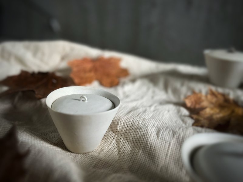 桌上的白瓷糖霜 / 蓋碗茶杯 蓋杯 茶具 - 小環杯蓋 - 咖啡杯/馬克杯 - 瓷 白色