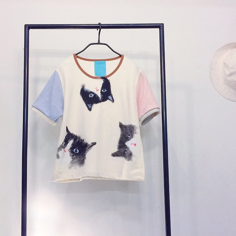 Cat Cat Cat - Short Sleeve Top / T Shirt - T 恤 - 棉．麻 多色