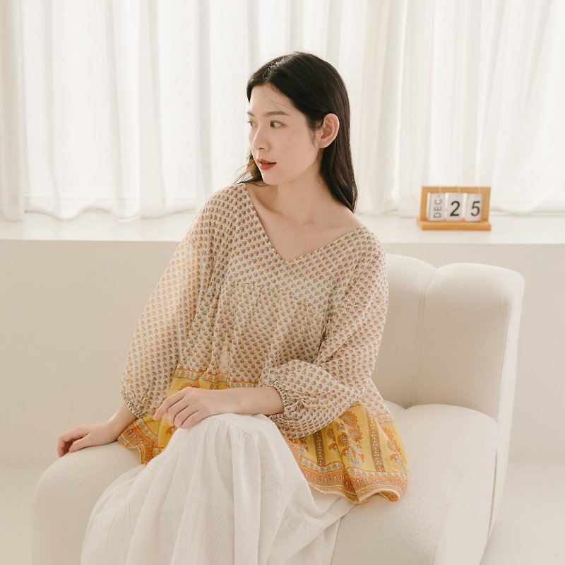| New early spring new products・Customized styles | Joy V-neck three-quarter sleeve women's top floral yellow - Women's Tops - Cotton & Hemp Yellow