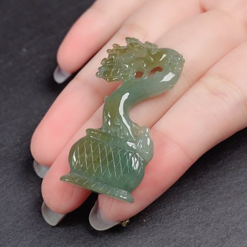 瓔珞珠寶盒 E.L.Jewelry Box 雙彩翡翠巧雕悟道 | 天然A貨翡翠 | 送禮