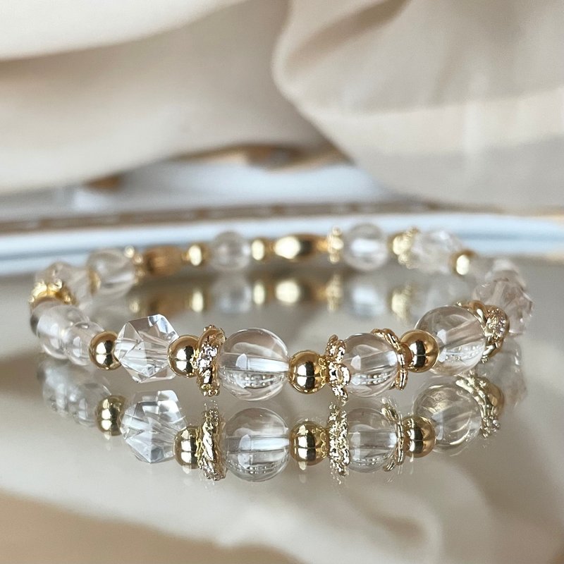 /Pure white/Purifying magnetic field positive energy white crystal natural crystal bracelet crystal design bracelet - Bracelets - Crystal White