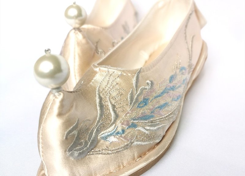 Huangbei handmade custom light gold bow shoes Hanfu shoes do not contain pearl balls - อื่นๆ - วัสดุอื่นๆ สีทอง