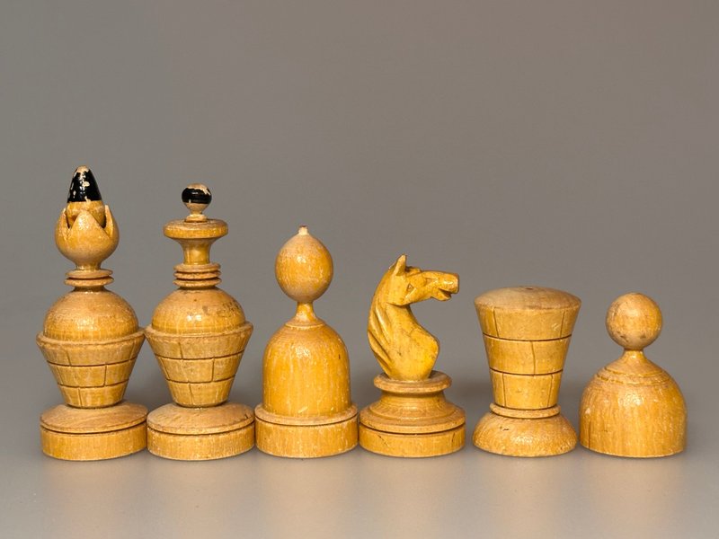 Rarest Russian Soviet Constructivist chess set, small - 桌遊/卡牌 - 木頭 黑色