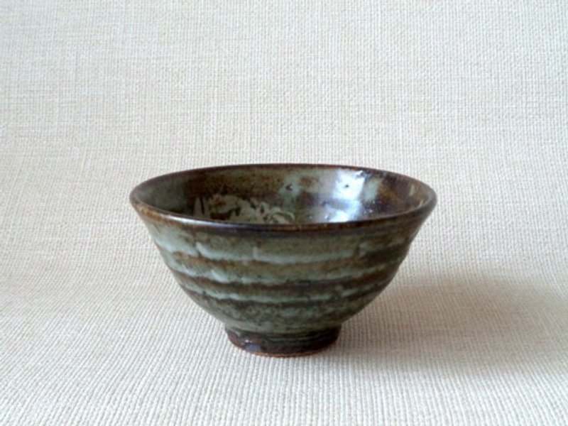 Bowl: Crab crest - Bowls - Pottery Gray