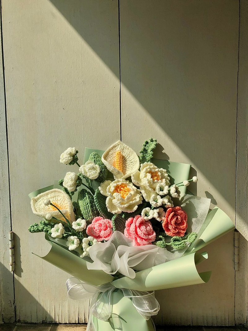 Bouquet of peony roses - 擺飾/家飾品 - 其他材質 多色