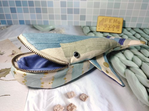 FEN手工小鋪 海洋生物袋物系列-手作海洋風優雅藍條紋鯨魚款筆袋-鯨魚筆袋預購