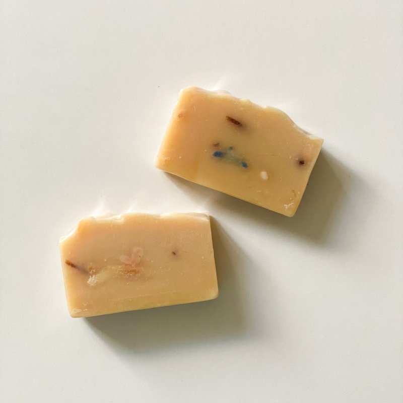 【手工皂】豆漿滋潤皂 - 敏感肌友好・寶寶適用・深層滋潤 - 肥皂/手工皂 - 其他材質 