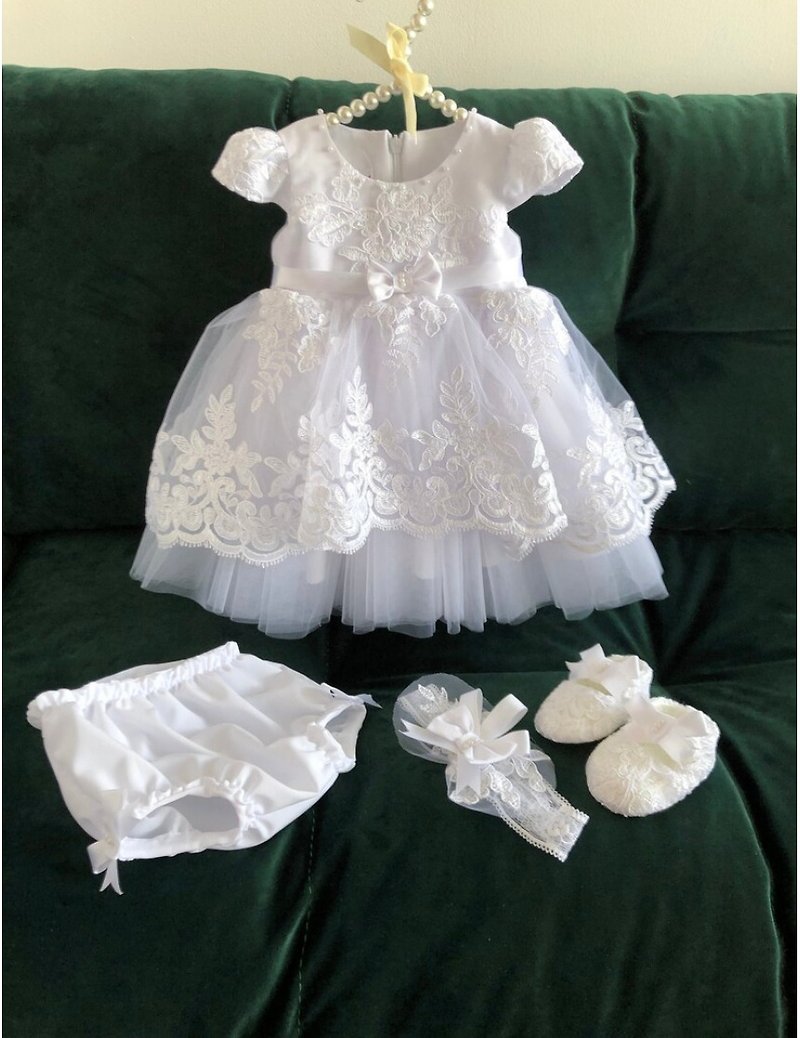 วัสดุอื่นๆ ชุดเด็ก ขาว - White dress with lace and sparkles, headband, panties and lace shoes.