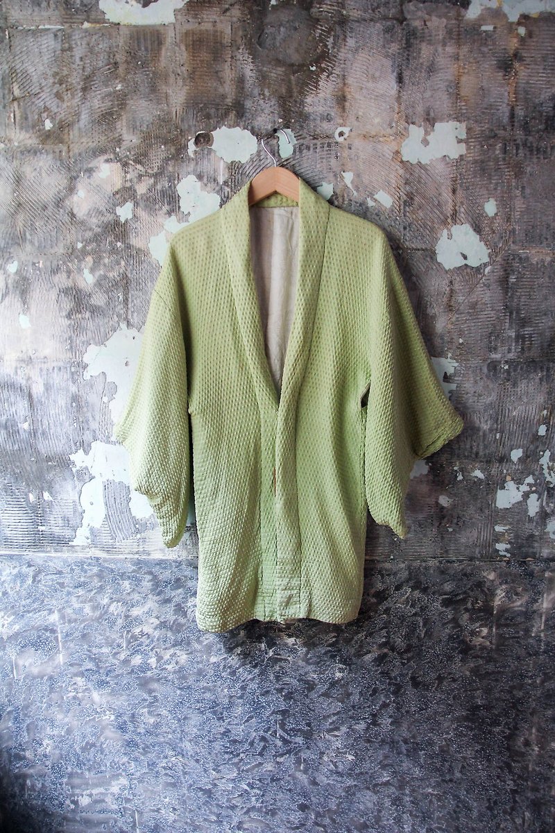 裊裊百貨公司-Vintage 草地綠圓點布紋羽織外套 復古著 - 女大衣/外套 - 聚酯纖維 