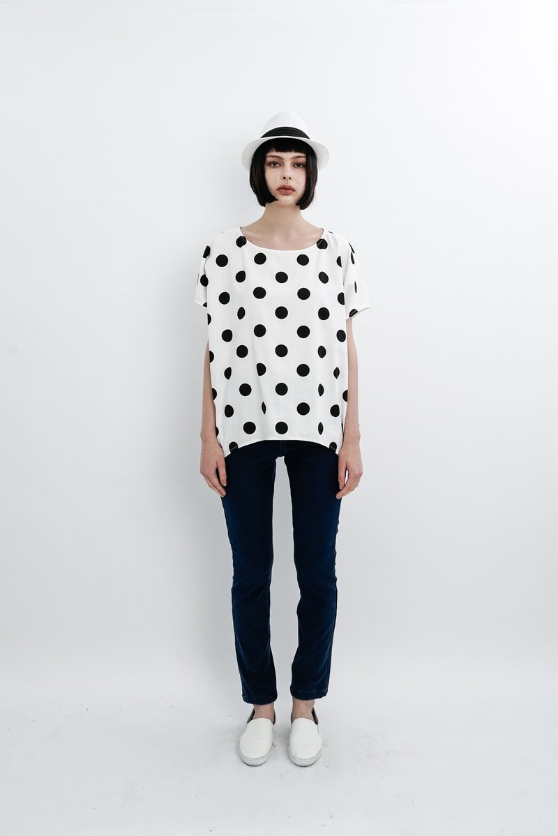 Dot sleeves. Black and white cotton top. Spring Summer | Ysanne - Women's Tops - Cotton & Hemp White