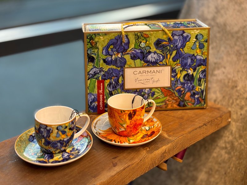 Carmani  梵谷 向日葵 鳶尾花  2 入杯碟組 含禮盒 - 咖啡杯/馬克杯 - 陶 黃色