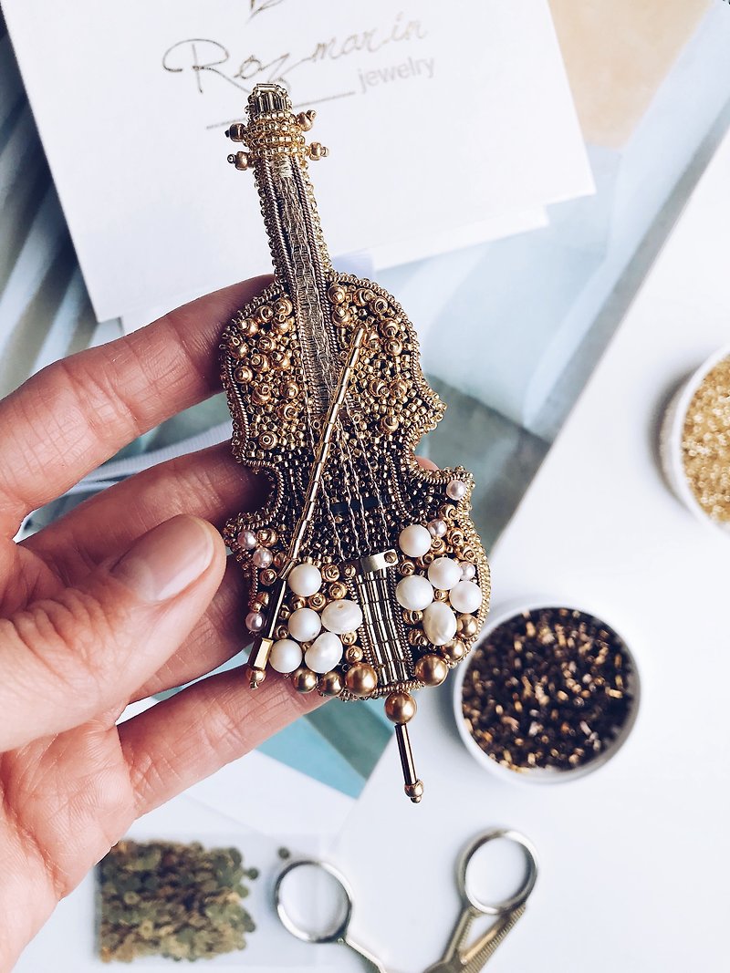 Cello Beaded Brooch Handmade Embroidered cello, Gift for cellist - Brooches - Thread Gold