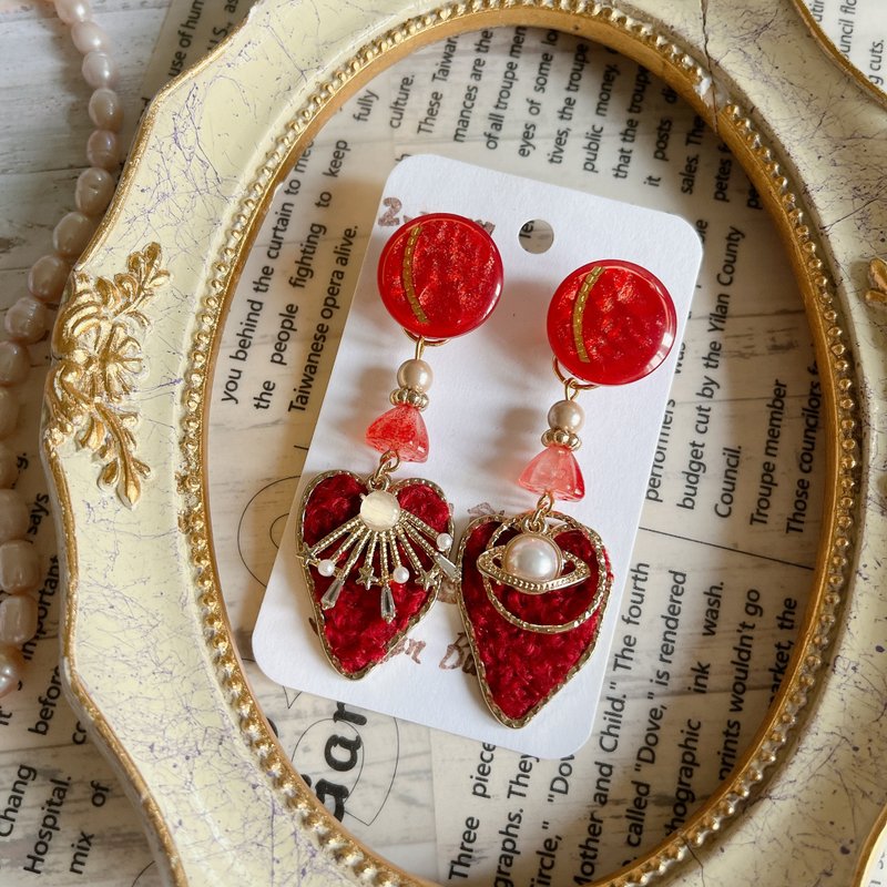 wow Handmade-thought/red love 2way button earrings - Earrings & Clip-ons - Other Materials 