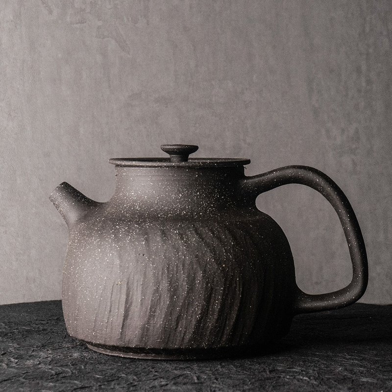 Selfless series-water injection 850ml coffee pot, large teapot - Teapots & Teacups - Pottery Black