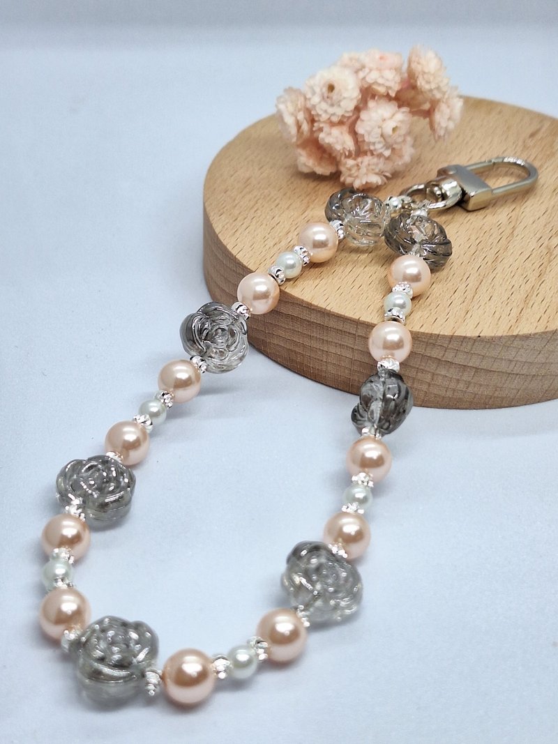 Austrian crystal rose shell mobile phone chain - Lanyards & Straps - Semi-Precious Stones Silver