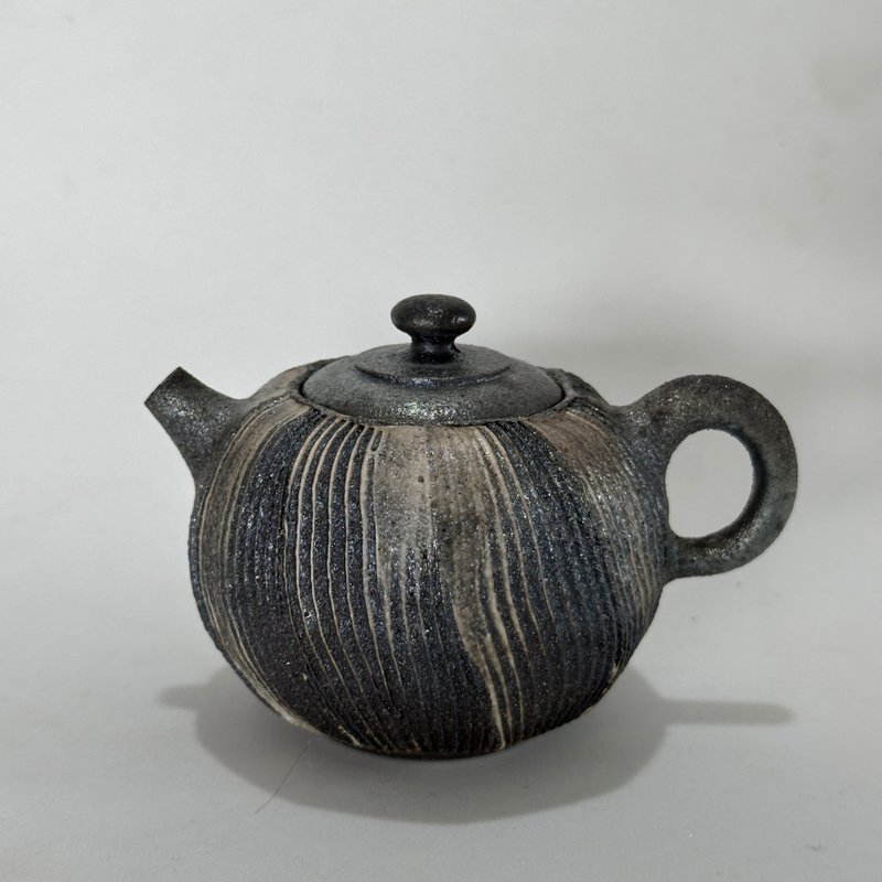 隨心陶 I 柴燒茶壺 I 正把壺 I 程警濠 - 茶壺/茶杯/茶具 - 陶 黑色