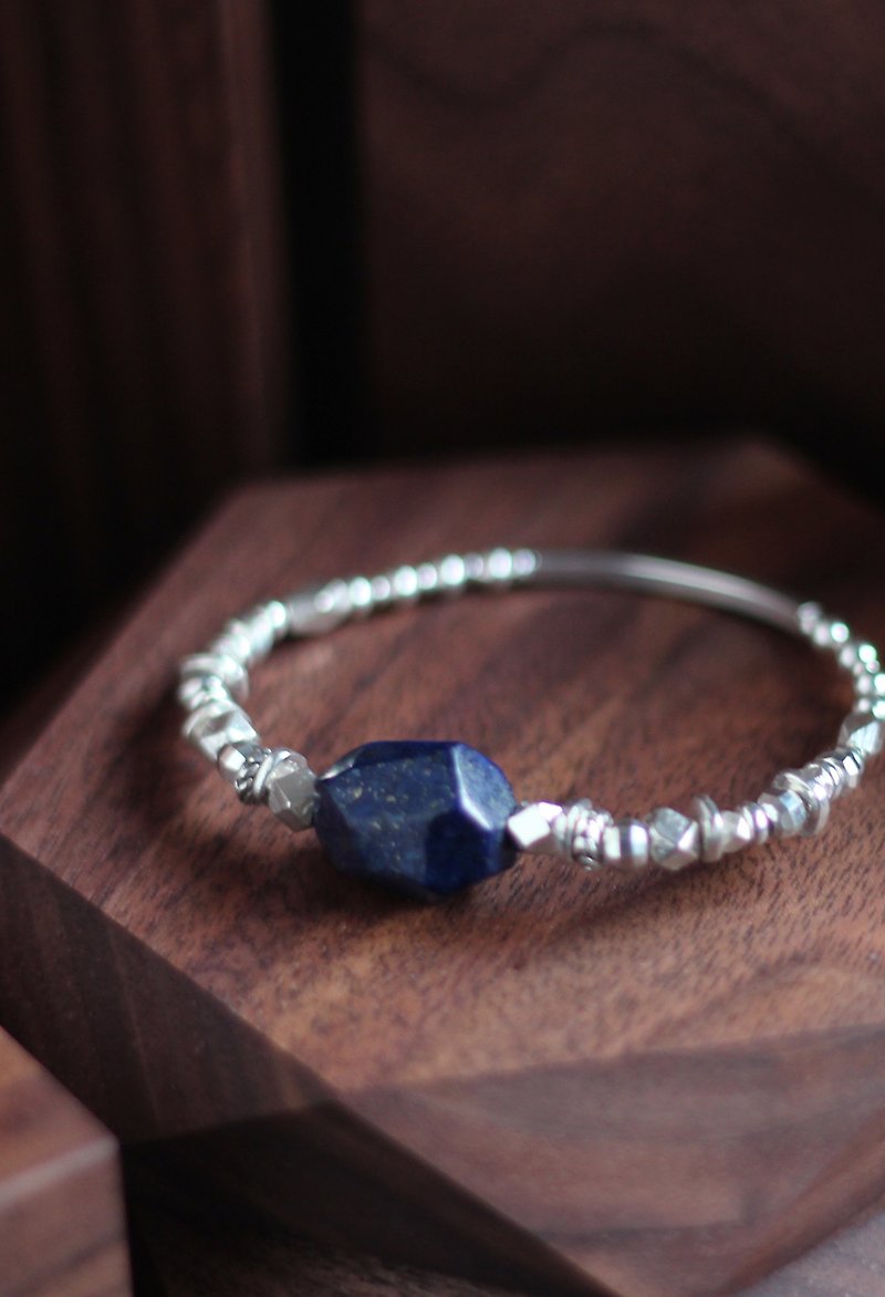 Polar star quenching lapis lazuli │ smooth mind and body to enhance spiritual simplicity texture 925 sterling silver bracelet - Bracelets - Gemstone Blue