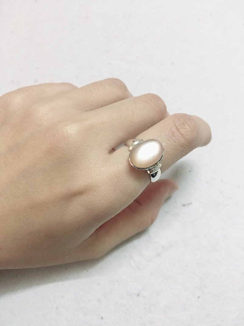Pink Moonstone Ring Made in Nepal 92.5% Silver - แหวนทั่วไป - เครื่องประดับพลอย 