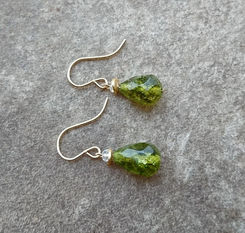 天然橄欖石耳環 - 耳環/耳夾 - 半寶石 綠色