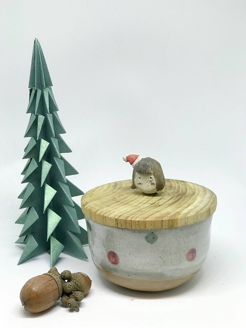 Somebody ceramic cup : Christmas girl handle with teak wood cover polka dot design body - 花瓶/花器 - 陶 紅色