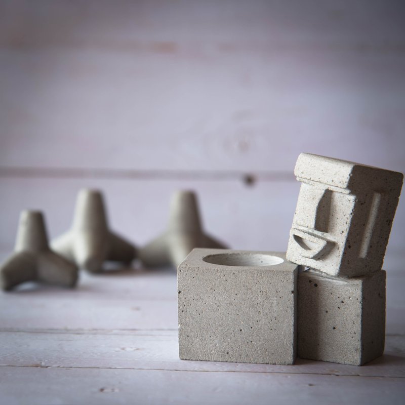 Cement made for you to rely on the smile version of the one-inch basin Moai combination - ตกแต่งต้นไม้ - ปูน สีเทา