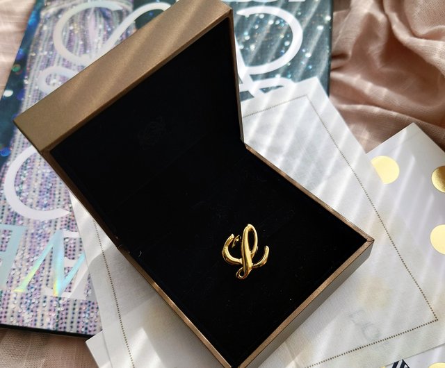 LOEWE ゴールドブローチ 箱・証明書付き