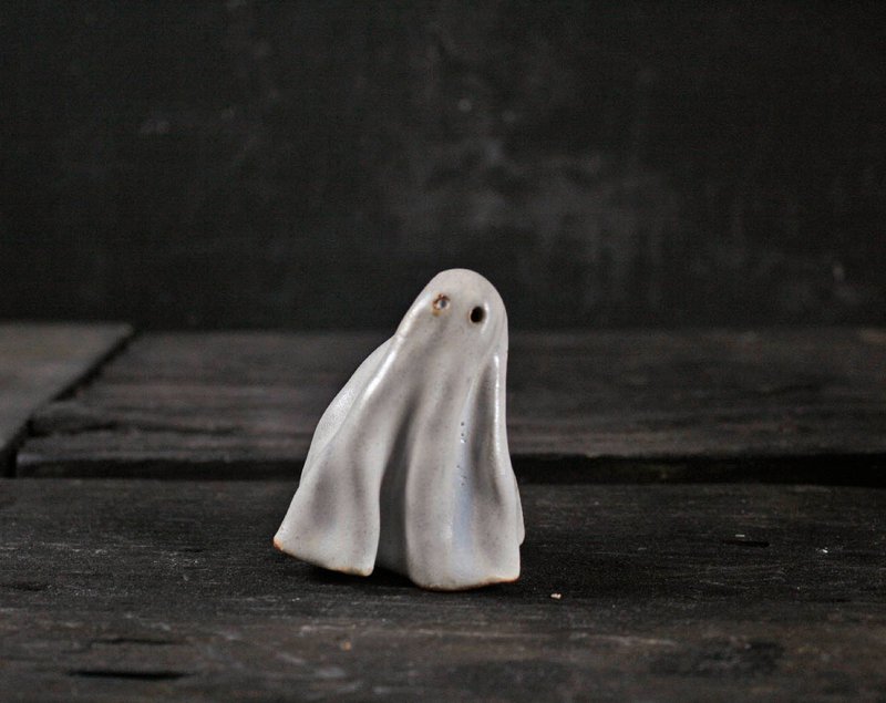 Ghost (height 6.2cm ceramic decorative incense holder) - Stuffed Dolls & Figurines - Pottery White