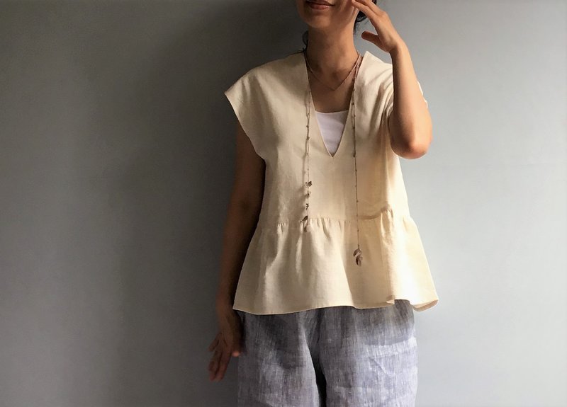 Pure Heart/Undyed Natural Color/Beige Linen Deep V-Neck French Sleeve Top/Sleeveless Umbrella Blouse - Women's Vests - Cotton & Hemp 