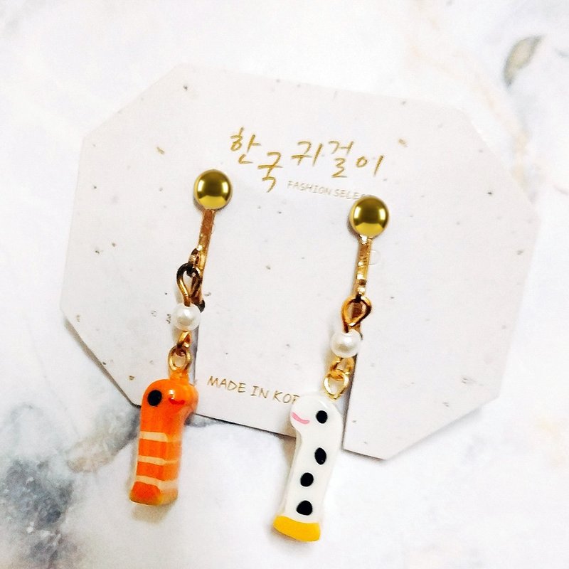 Ocean Friends Earrings Various Q Version Marine Life Ear Needles and Clip-On - ต่างหู - โลหะ หลากหลายสี