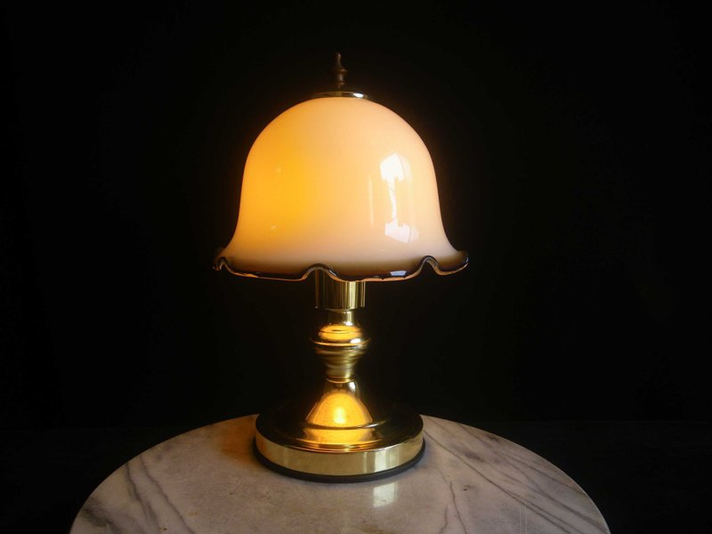 [OLD-TIME] Early Taiwanese cream glass table lamp - โคมไฟ - วัสดุอื่นๆ หลากหลายสี
