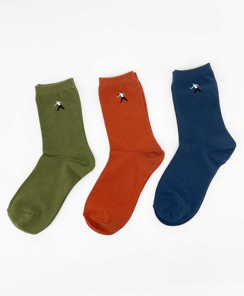 襪子 走路小人刺繡襪 路人咖啡八週年特典 穿搭 基本款 素色 - 襪子 - 棉．麻 藍色