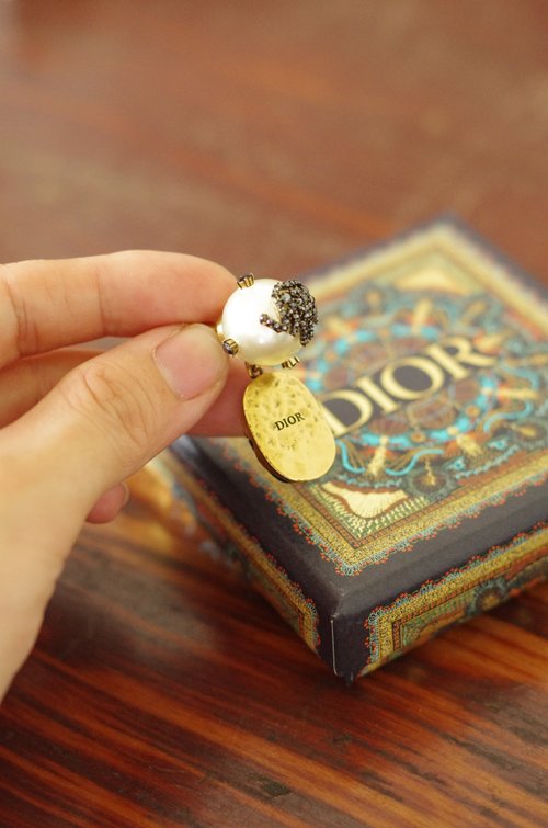 正規品 DIOR パール スカラベ ゾウ ブラックストーン ドロップピアス