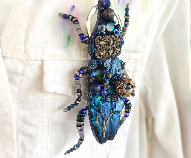 Vintage on sale beetle brooch