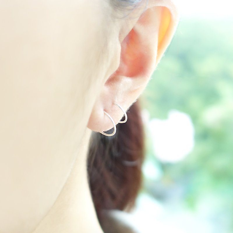 MAGIC - Spiral Silver Piercing Earrings Gift - ต่างหู - วัสดุอื่นๆ สีเงิน