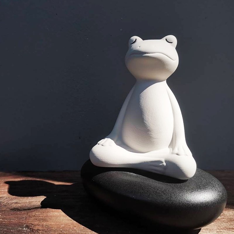Yoga Frog Ceramic Diffuser เซรามิคกระจายกลิ่นหอมรูปกบโยคะ - เซรามิก - วัสดุอื่นๆ สีดำ