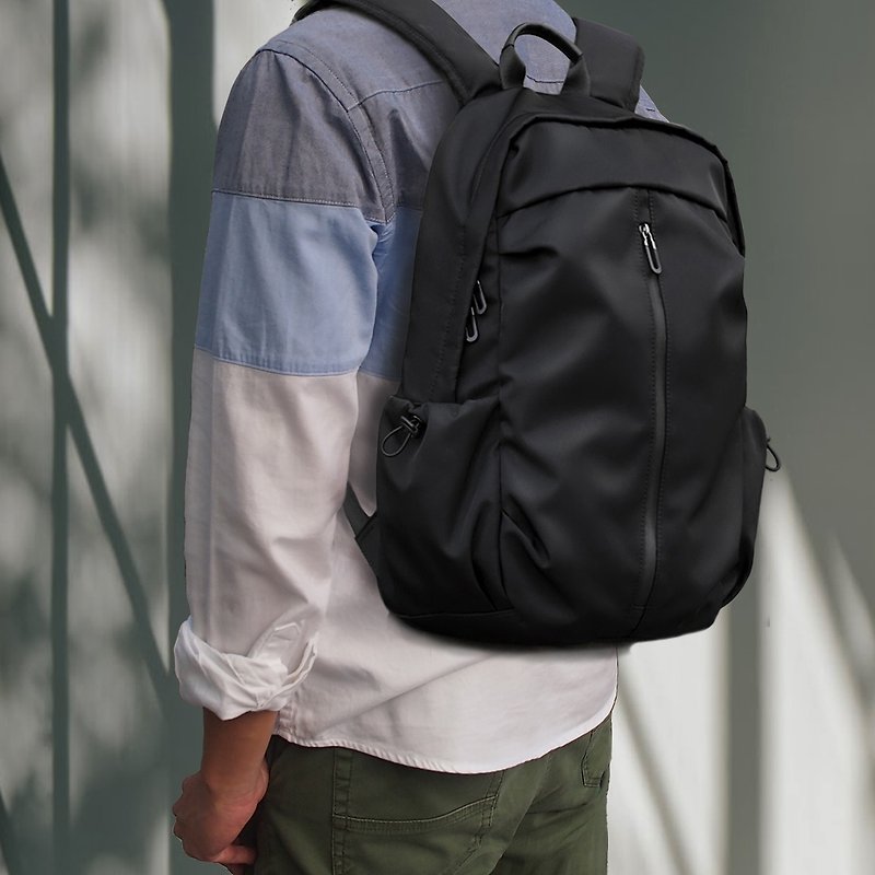 วัสดุกันนำ้ กระเป๋าเป้สะพายหลัง สีดำ - Minimal design | laptop backpack | daily casual or business