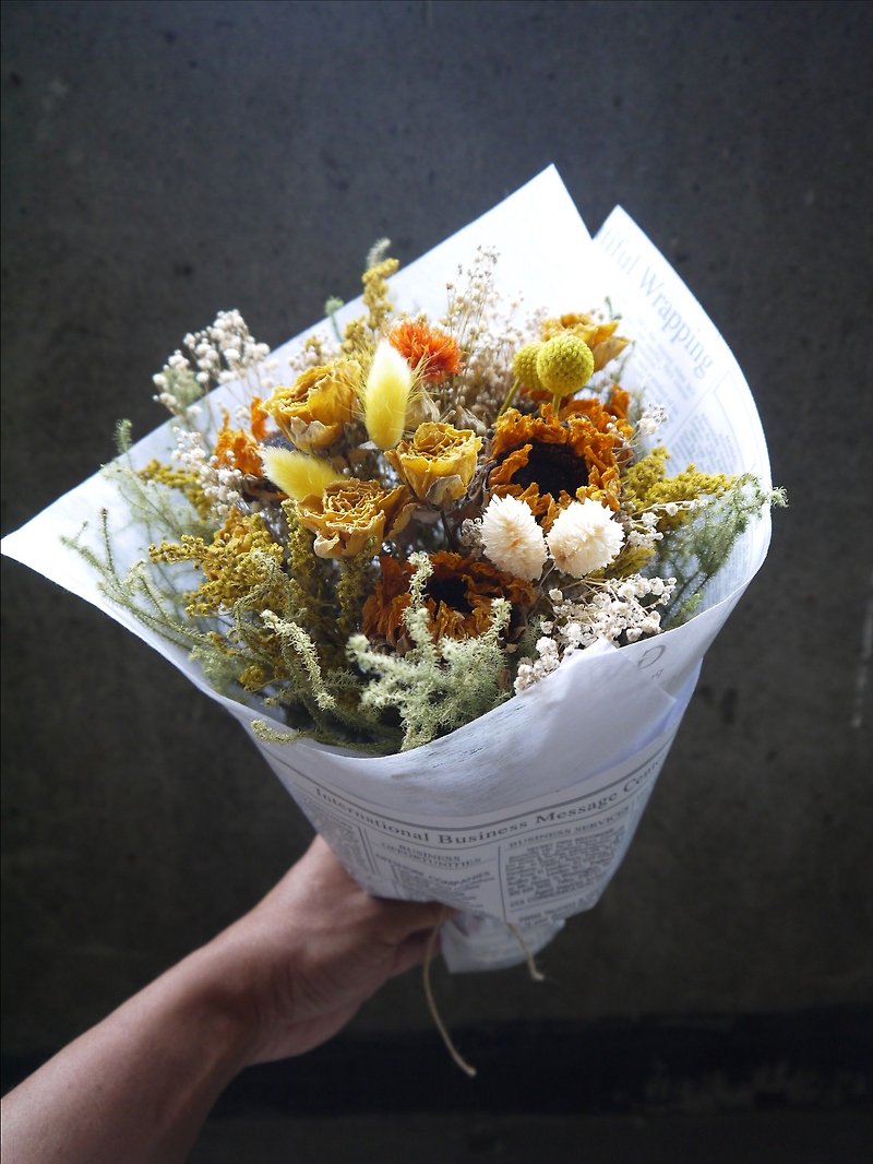 The sun is dazzling. Chaoyang yellow department. Graduation teacher dry bouquet - Dried Flowers & Bouquets - Plants & Flowers Yellow