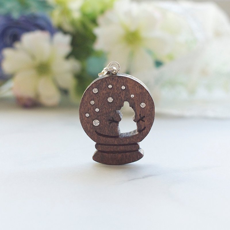 手工木製吊飾  下雪水晶球 吊飾 禮物訂製 - 吊飾/掛飾 - 木頭 咖啡色